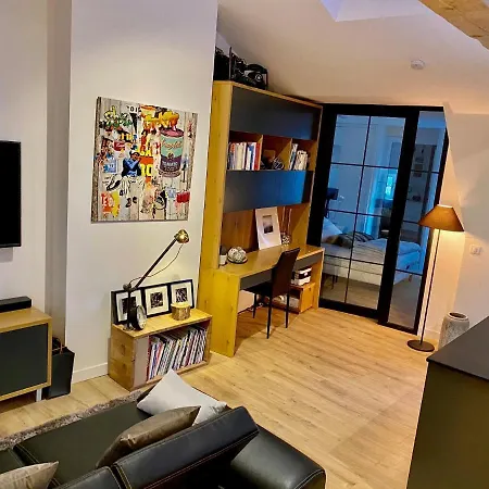 T2 Cosy Notre Dame Du Port Apartment